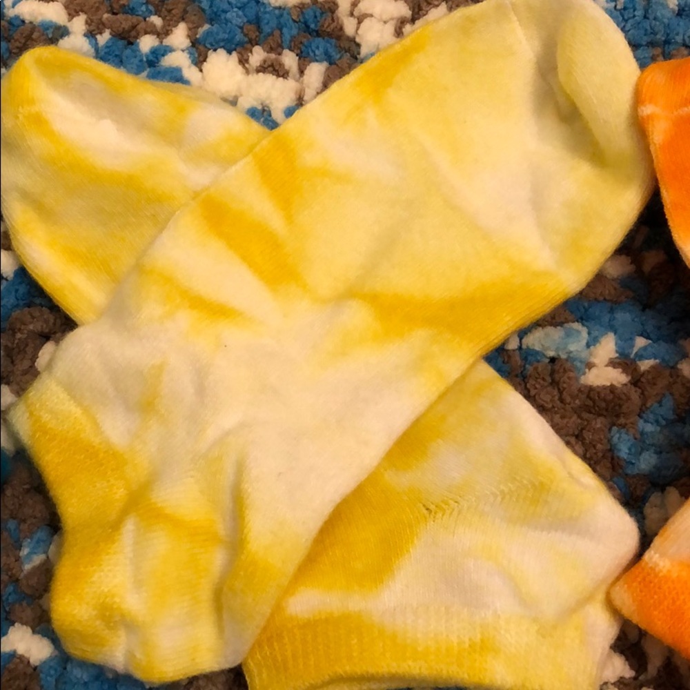 multi colored ankle length socks - Picture 6 of 7